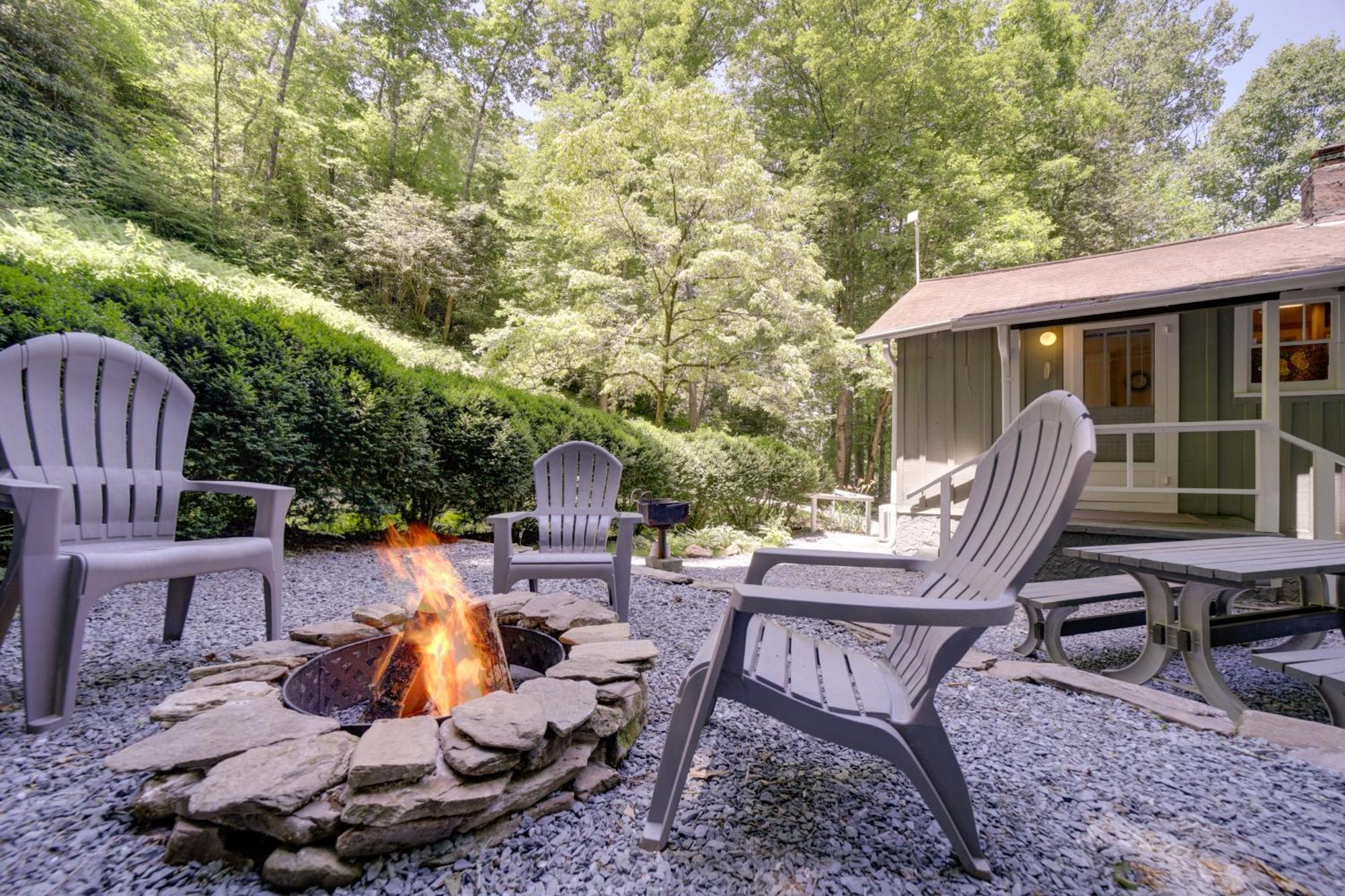 Bryson City Home With Private Fire Pit And Creek! Exterior photo